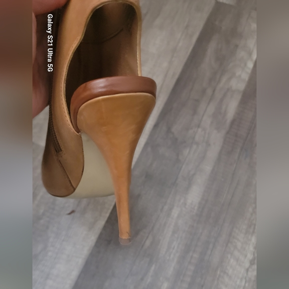 Steve Madden Camel open toe bootie sandals. Size 6.5 - Picture 4 of 7